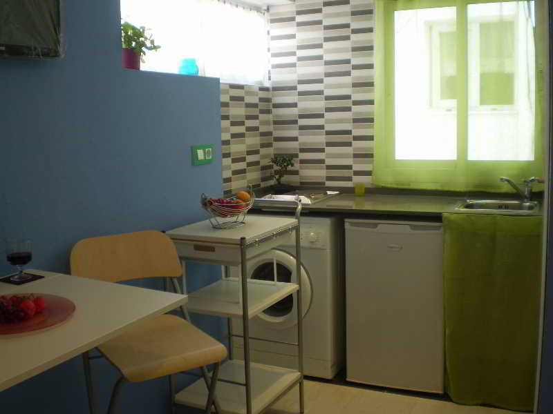 Hostal Tarantelo Conil โกนิล เด ลาฟรอนเตรา ภายนอก รูปภาพ